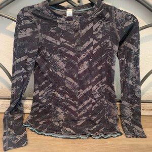 Ivivva Henley long sleeve shirt